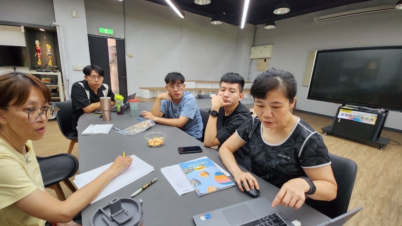 本校雙語社群共備